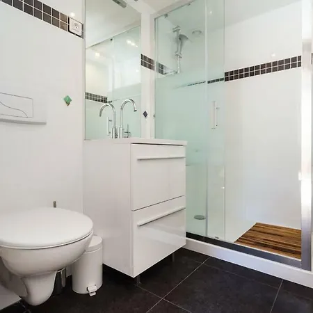 Le Noble In Scenic Sur Daire *